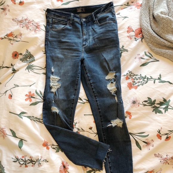 Abercrombie distressed jeans - Picture 3 of 3